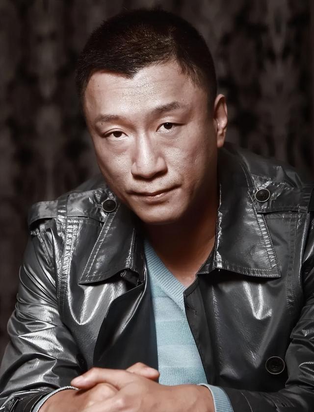 全家移民澳洲传闻真相大白1年，孙红雷近况曝光，一点都不意外