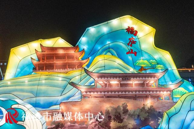 浪漫从此起！龙田元宵灯组解锁山海诗意