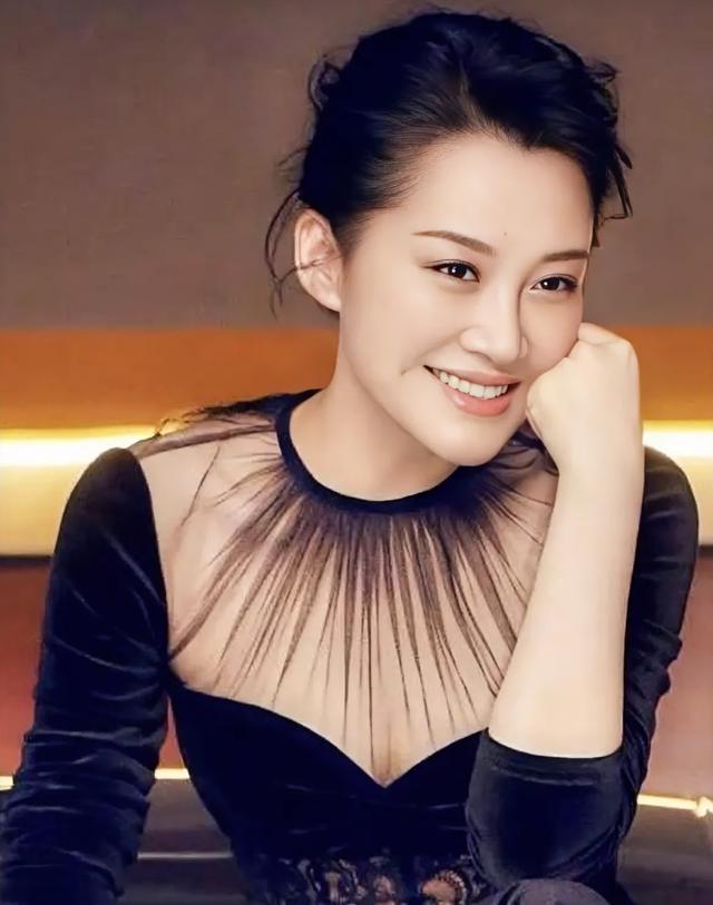 18位来自北京的女艺人，每一位都才貌俱全	，你最欣赏哪一位？