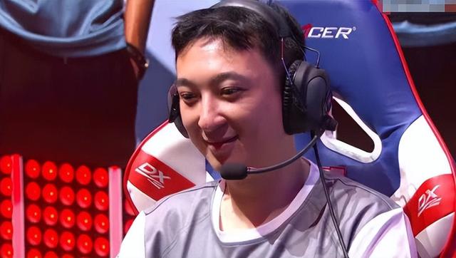 逆风翻盘？38岁王思聪再破"天花板"，让王健林和整个商界"沉默"了