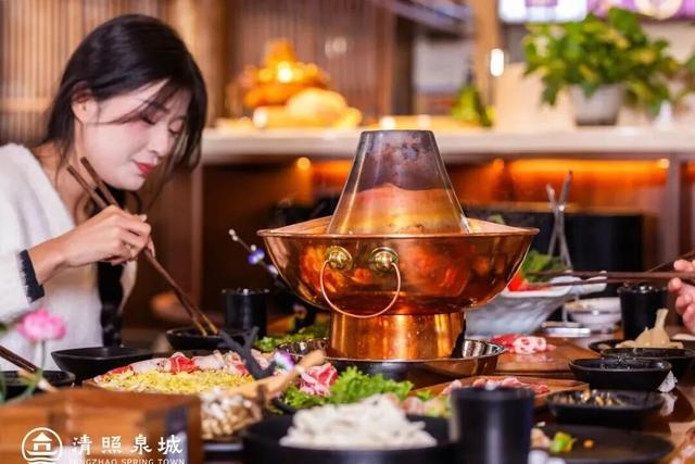 不出济南国庆度假“天花板”，寻泉、烟花、演艺等一天玩不完！