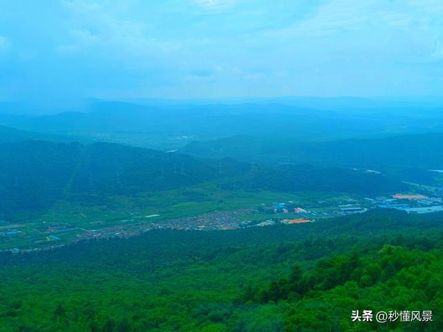 我国最凉快的城市之一，据说夏天不用开空调，晚上睡觉还要盖被子