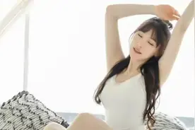 女人同意你碰她这几个地方，其实，她心里是有你的图片