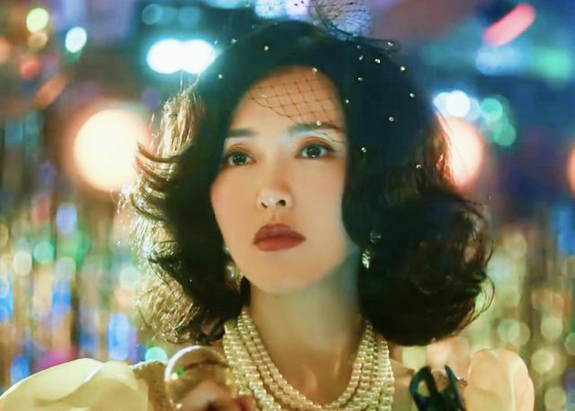 离过年仅1月	，42岁唐嫣再官宣喜讯，让罗晋和整个娱乐圈刮目相看