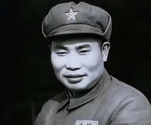 他是河南第一任省委书记，47岁因病去世，其秘书后成为国务院总理