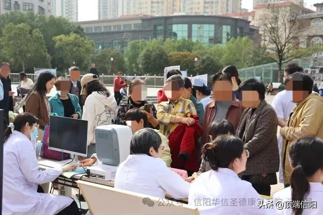 AI智能设备亮相义诊现场！信阳华信圣德康复医院参加全市大型义诊活动