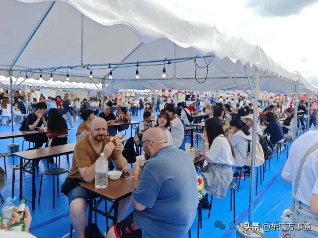上野熊猫中秋节火热进行时:游客如织,共享佳节