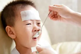 孩子感冒咳嗽，这4类感冒药没用反而可能有害，别用图片