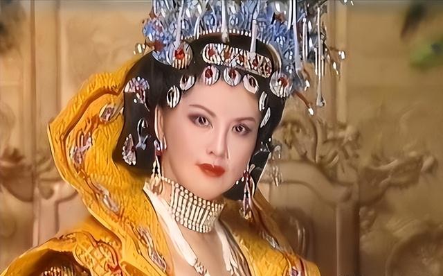 她是中国第一美妇，因太美曾被克林顿接见，为显年轻28年不近男色