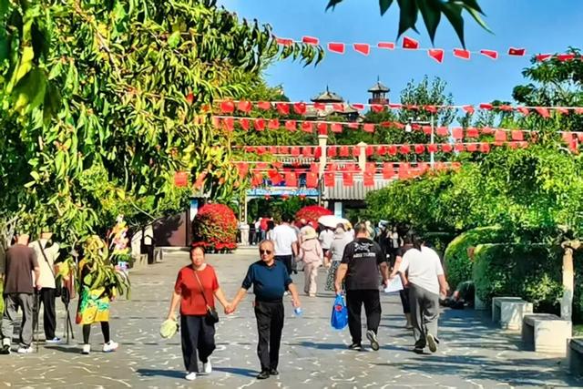 “十一”必冲 | 国庆氛围已拉满！来这里打卡超有 feel！