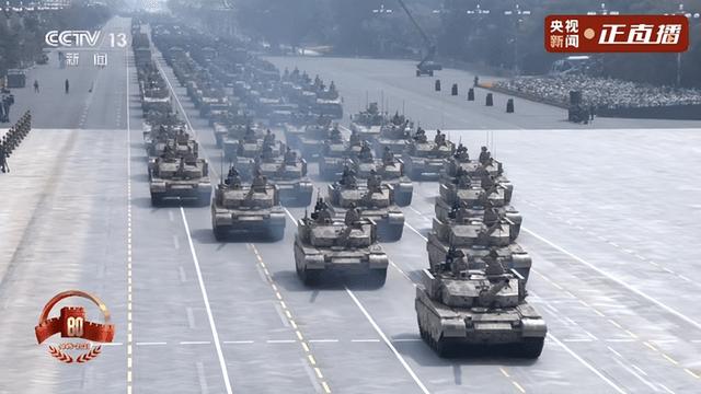看完九三大阅兵，俺承认俺就是军盲