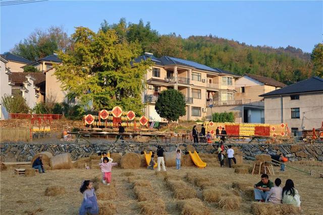 火爆！富阳这个村，超美超好逛！今明两天，招募！