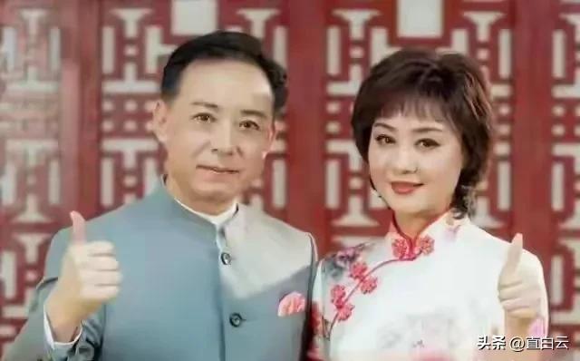 至今未婚未育，身边却有男人陪了近27年！59岁的她才是真人间清醒