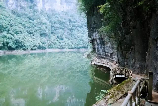 贵阳“性价比最高”的大峡谷，瀑布奇特，好多本地人都爱来？