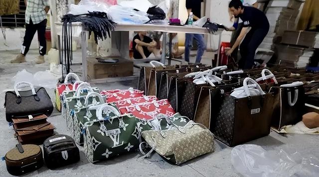 几乎全是假货，利润高达650%，为何消费者还争相购买?
