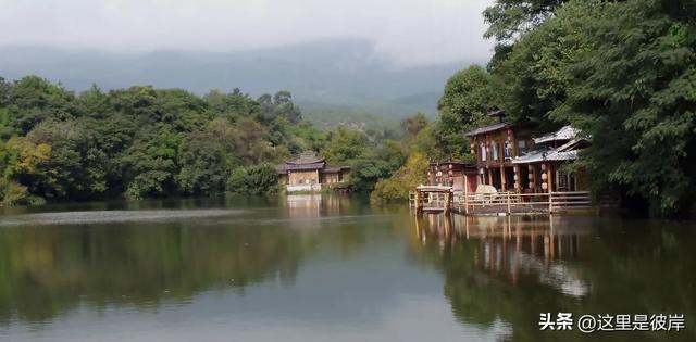 乘旅游专线游丽江的观音峡