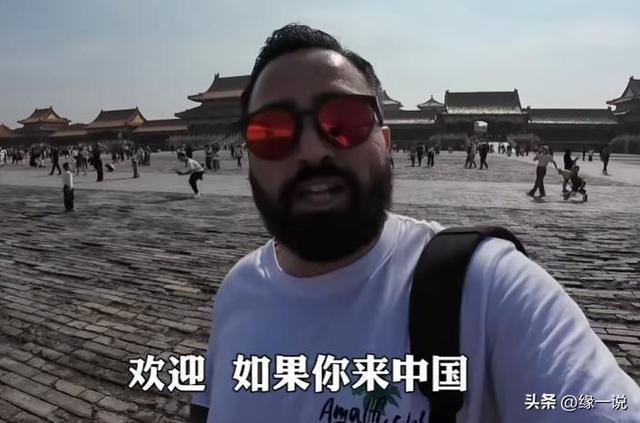 美国博主首次来到中国旅游，一天后竟说：中国到处都充满“危险”
