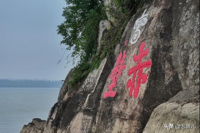 被99%游客忽略的三国真相,诸葛亮在隆中就已预判曹操赤壁的结局