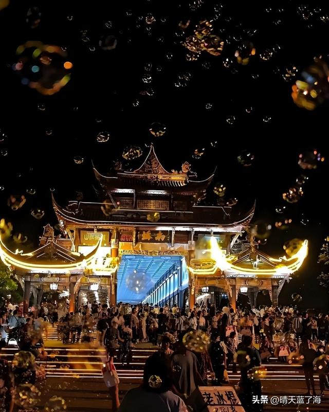 成都第一站——夜游都江堰邂逅"蓝眼泪"，央视都推荐的绝美浪漫！