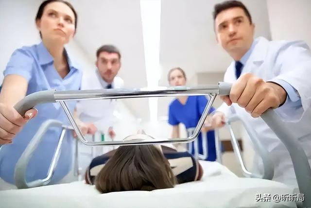 在国外看病等6个月，来中国几小时搞定？加拿大男子体验中国速度