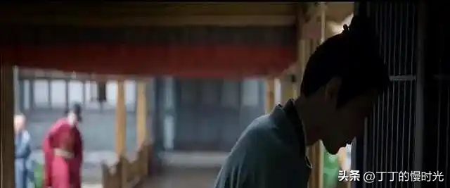 看到赵秉文房顶接见藏海，差点给导演跪了，这剧真没一个镜头多余