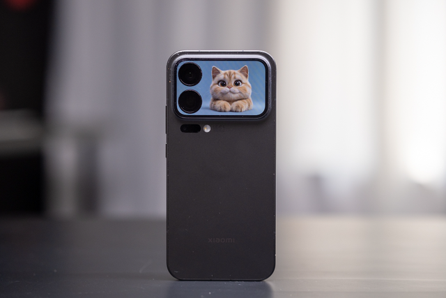 硬刚iPhone！7500mAh+2k屏+潜望长焦，能用到2032年