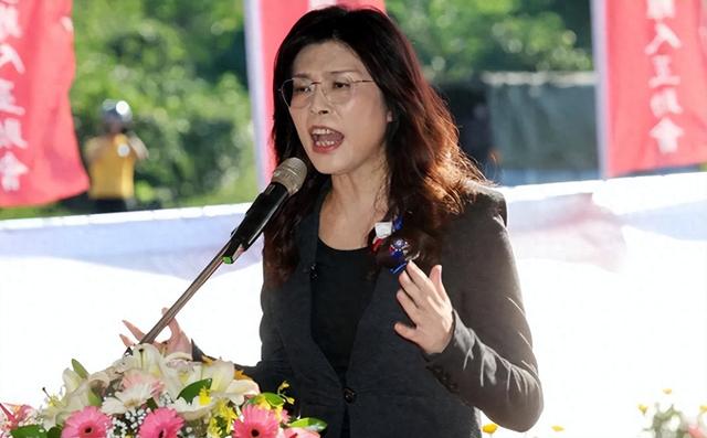 郑丽文被美国约谈，是赖清德暗中做手脚，还是特朗普终于坐不住了