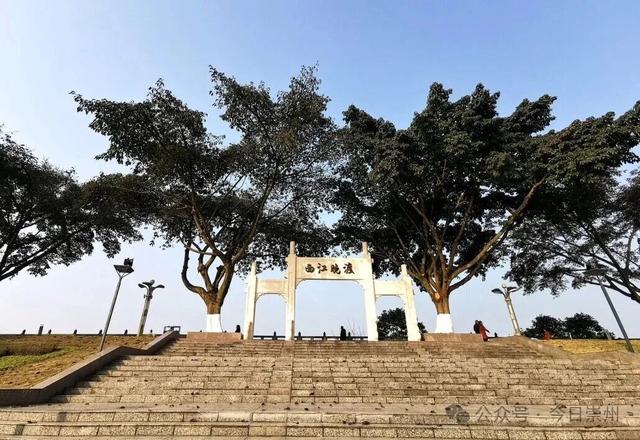 到这里，你就知道崇州曾经有多繁华！