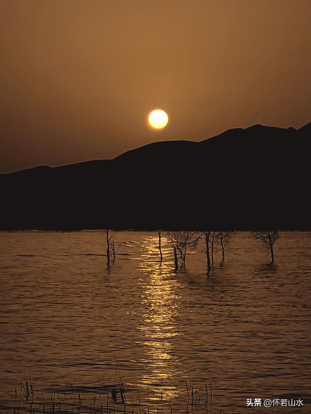 2025环南疆沙漠铁路背包自由行日记(8)——游览葫芦岛和塔塔秘境