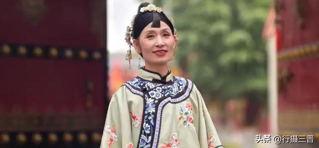 汉服古韵迎佳节 别样三八绽芳华——万荣李家大院妇女节人气火爆