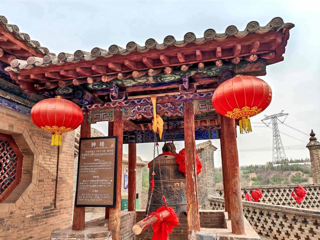 房上建房，院中寻院——夏县堆云洞