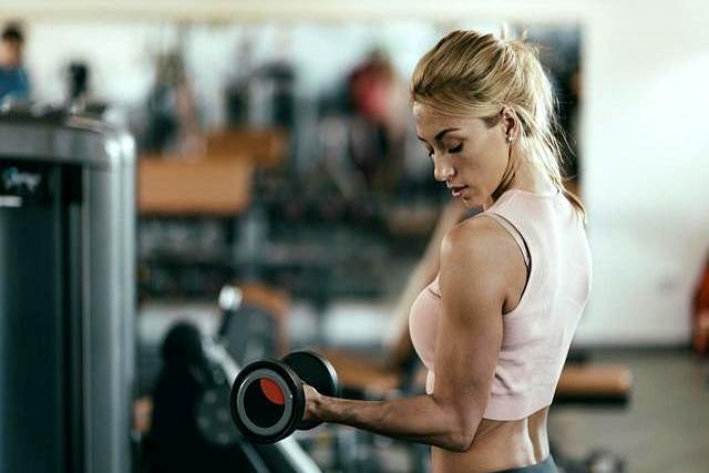 中年人最佳保持身材的方法——多做力量训练