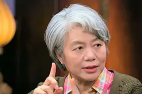 保姆不靠谱，再有钱孩子也要自己带？李玫瑾一言惊醒梦中人图片