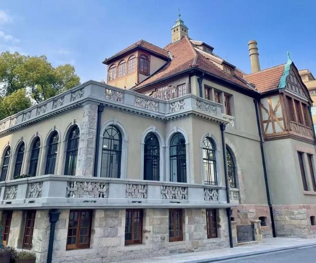 叮！你有一份上海秋日漫步地图待解锁→