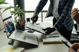 我，在北京的体制内工作，公务员，告诉你薪资待遇如何，优势如何图片