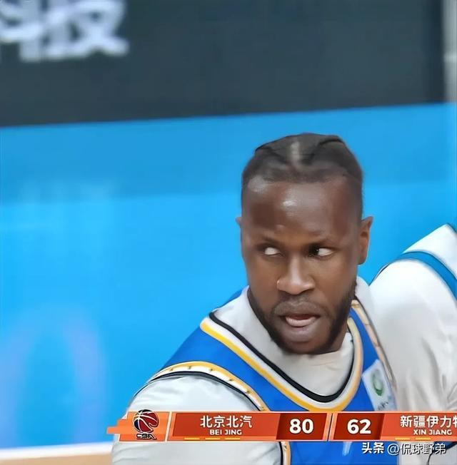 北京首钢111-84击败新疆，赛后揪出2大混子1人遭弃用，下轮战辽宁