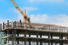 中铁局“惨案”？起因来自于一位博主磨钢筋？图片