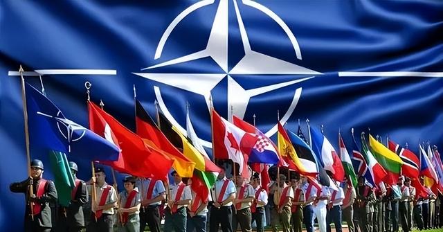 俄媒：一旦开战，中方只靠解放军难以取胜，必须调动另一股力量！