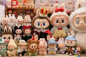 泡泡玛特Labubu爆火的背后，反映了当代成年人的哪些情感需求？图片