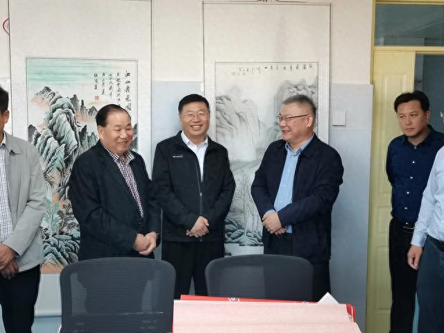情满金秋迎重阳 文化养老暖人心