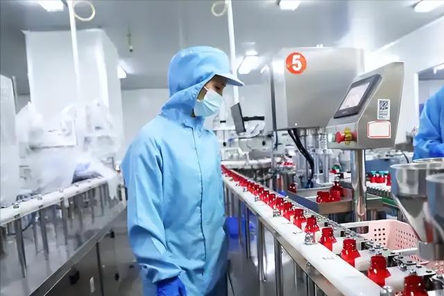 PEZ糖果机，100年从成人奢侈品，变孩子玩具再变收藏热品