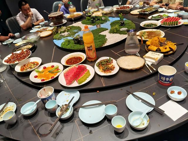 拉黑退群不算绝交？中国人情逻辑在互联网时代的新玩法