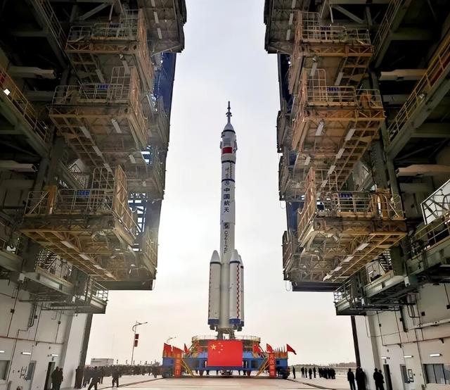 中国神舟20号推迟返回，俄罗斯提供建议，给出5种方案，引发关注