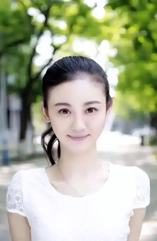 26岁就已离世！全身溃烂没钱医治而亡，被全家8口“吸血”多年
