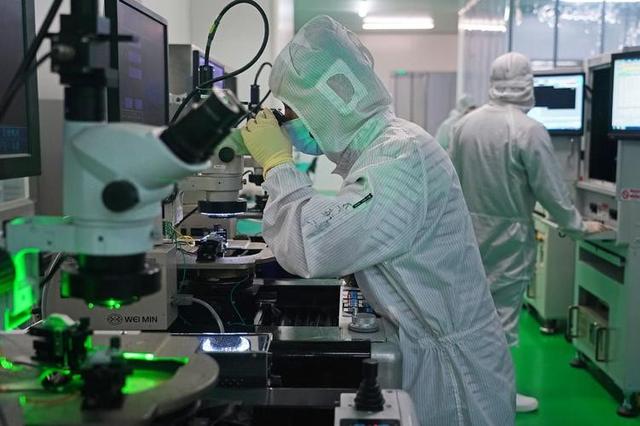 AI大佬被挖？美国开展人才集结，不惜2亿挖走人才