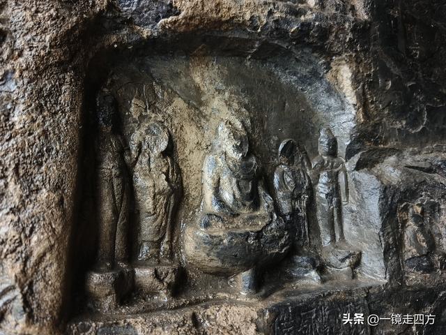 雨中游览“中国三大佛教石窟艺术宝库”之一的洛阳龙门石窟（上）