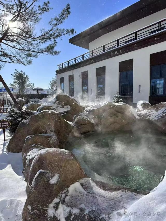 躲进长白山下的童话雪村，这里一站式承包你冬天的快乐！