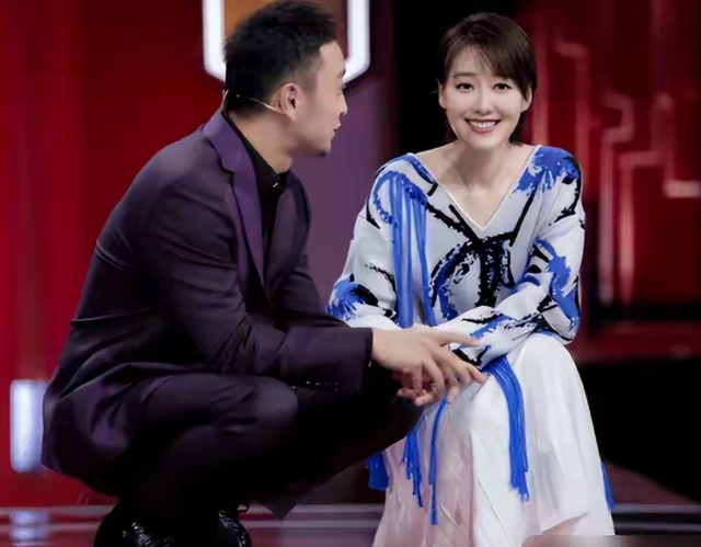 讨好大佬	，陪睡上位，遭央视“开除”，她身上的标签哪个才是真的