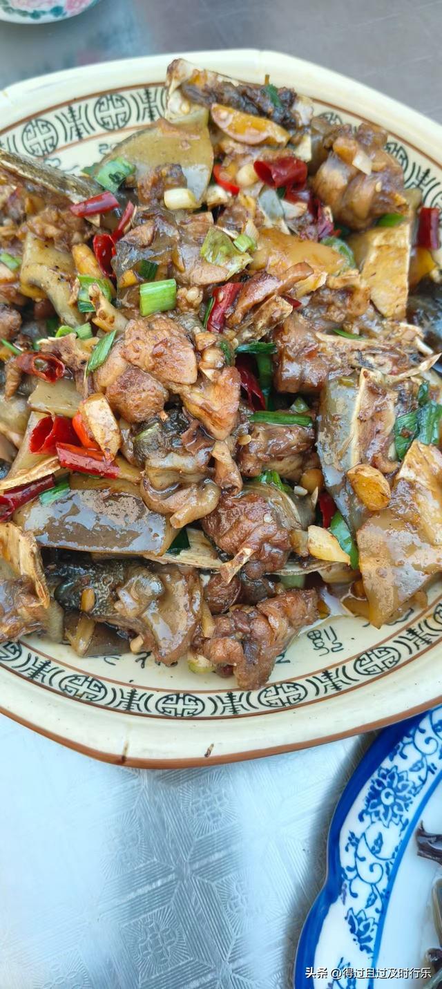 品味鄱阳湖大闸蟹，感受秋天的鲜美