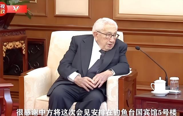 台海还没开战，另一场恶仗已逼近中国，美撕下伪装，基辛格没说错
